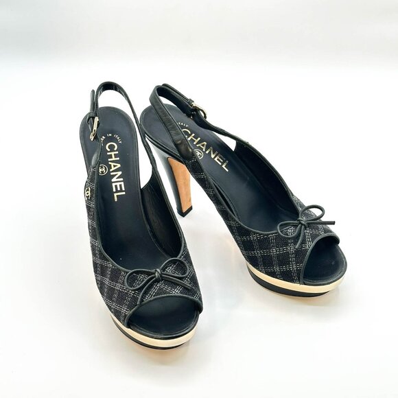 Chanel Sandals- Size 37.5 - Picture 6 of 11